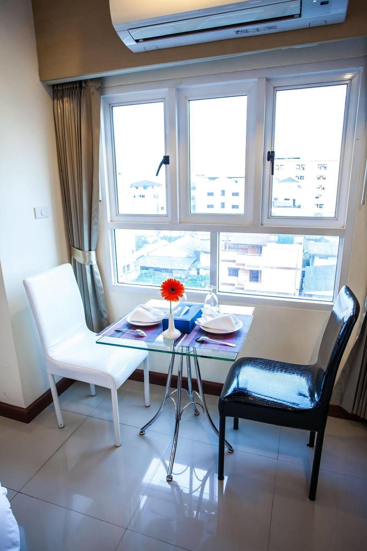 Oyo 234 Tara Grande Hotel & Spa Bangkok Ngoại thất bức ảnh