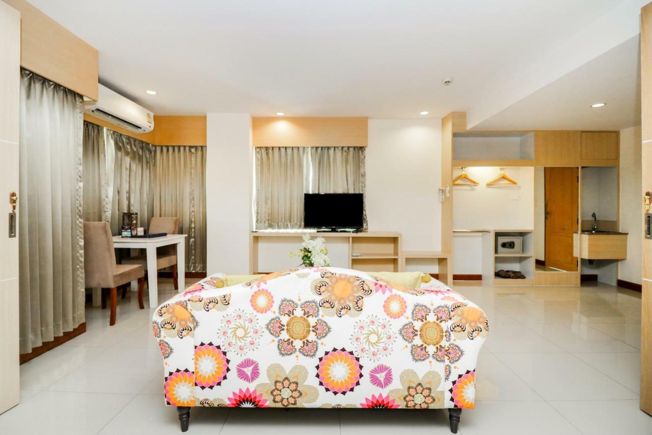 Oyo 234 Tara Grande Hotel & Spa Bangkok Ngoại thất bức ảnh